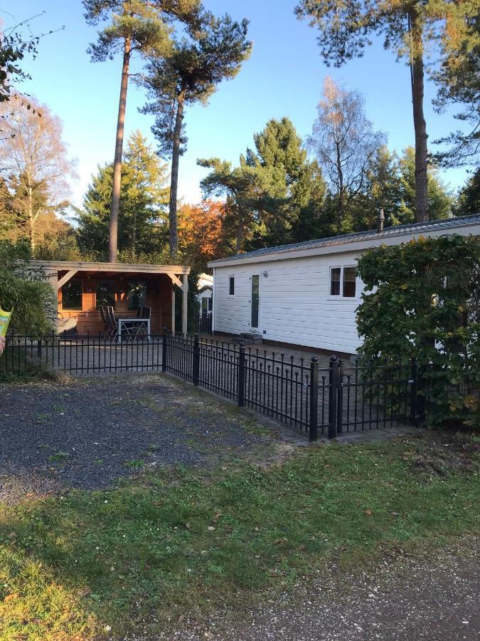 Chalet Bosrand 42 Park Veluwshof 6 P Hoenderloo Exterior foto